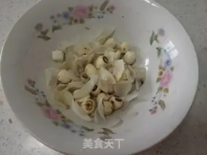 Make Lotus lilies step 2