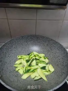 Make Cucumber beef step 4