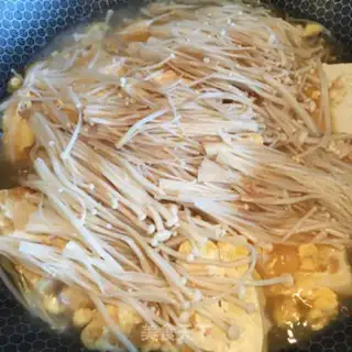 Make Golden mushroom eggs and tofu step 10