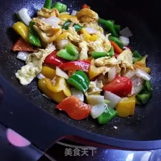Make Pepper onion fried eggs step 6