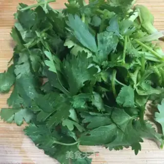 Make A cucumber mixed with vinegar step 1