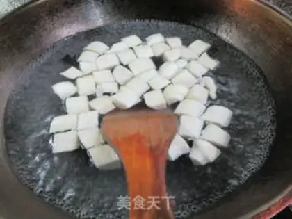 Make Blackwood, peanuts, white step 3