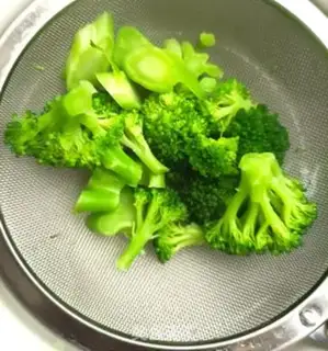 Make Quinoma eggs salad step 12