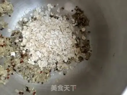 Make Twin flaming dragon milkshakes step 1