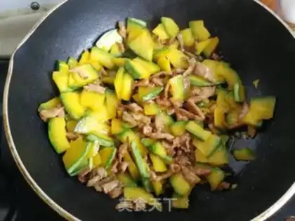 Make Pumpkin fried meat step 4