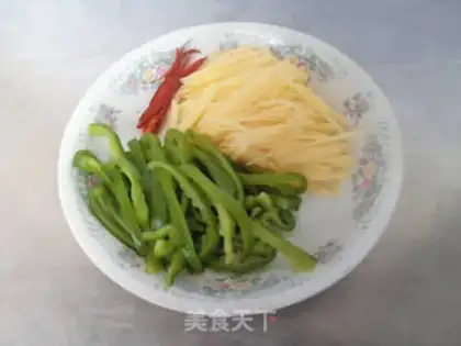 Make Potato pepper noodles step 1