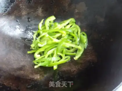 Make Potato pepper noodles step 2