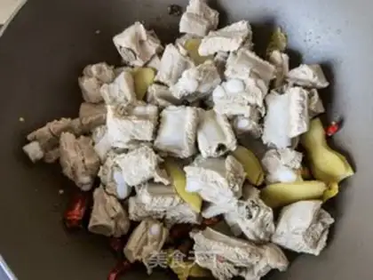 Make Thirteen spicy ribs step 12