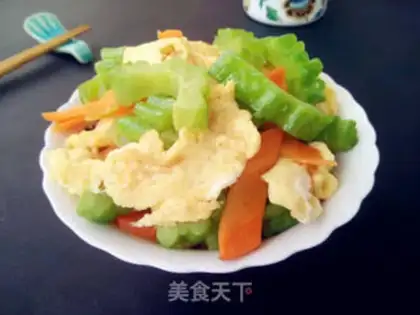 Make Suffering carrots and fried eggs step 9