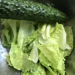 Make Cream shrimp salad step 0