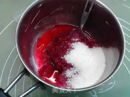 Make Mirror cranberry mousse cake step 3