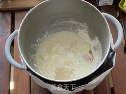 Make Sweet cartoon toast step 2