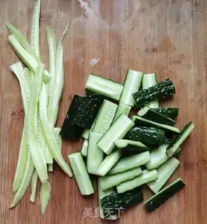Make Secret pickled cucumber step 2