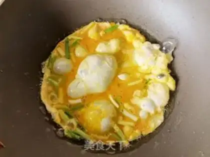 Make Pelican fried eggs step 2