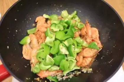 Make Garlic northern sweet shrimp step 7
