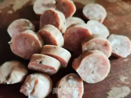 Make Roasted sausage salad step 3