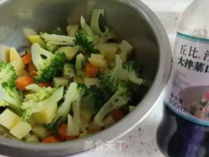 Make Roasted sausage salad step 11