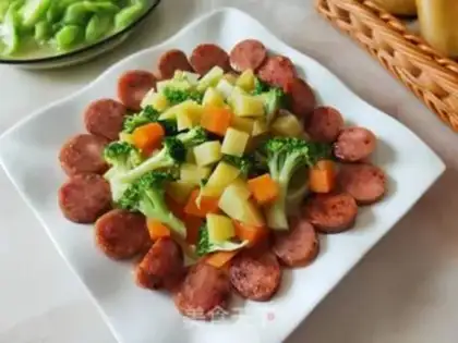 Make Roasted sausage salad step 12