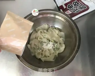 Make Dry noodles step 4