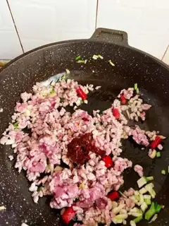 Make Tomato noodles step 1
