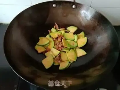Make Pumpkin fried meat step 5