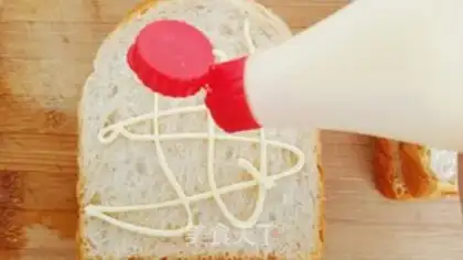 Make Quick-hand breakfast sandwich step 4