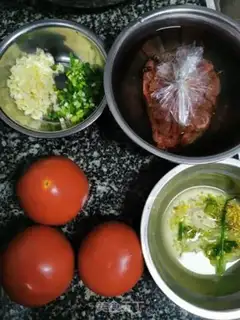 Make Tomato beef step 0