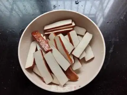 Make Seafood mushroom fried fragrance step 1