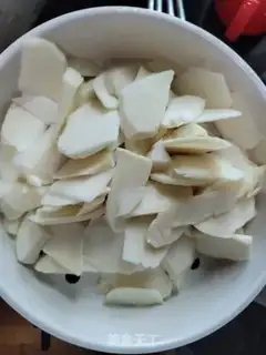 Make Pork-bone hoof soup step 3