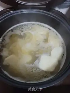 Make Pork-bone hoof soup step 5
