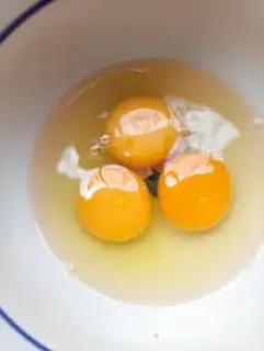Make ♪ Rusty eggs fried carrots ♪ step 2