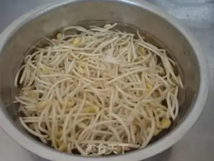 Make Soybean sprouts step 0