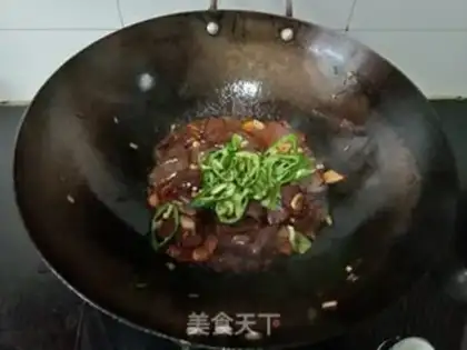 Make Spicy pig blood step 7