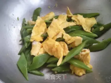 Make Eggs and beans step 5