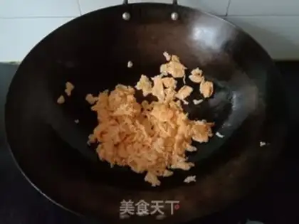 Make Egg fan spring rolls step 1