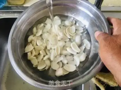 Make The Celery Lily step 0