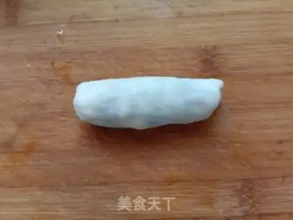 Make Egg fan spring rolls step 11