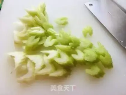 Make The Celery Lily step 1