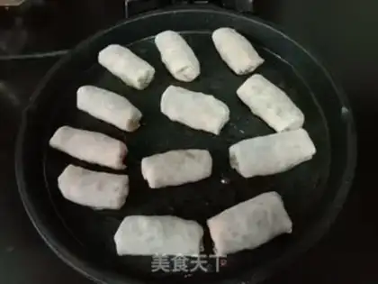 Make Egg fan spring rolls step 12