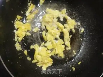 Make Corn carrot fried eggs step 3
