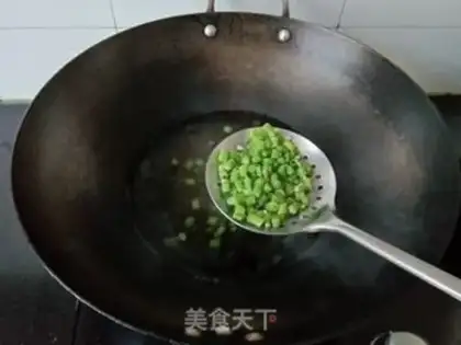 Make Shrimp bean-cracker step 1
