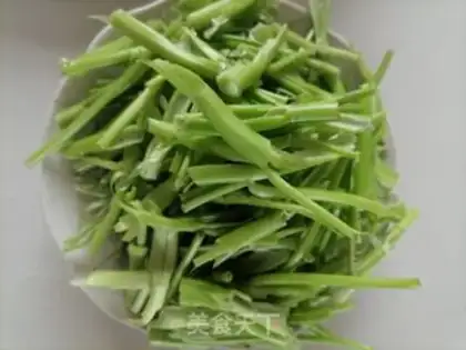 Make Garlic cabbage step 1