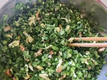 Make An egg box of celery step 6