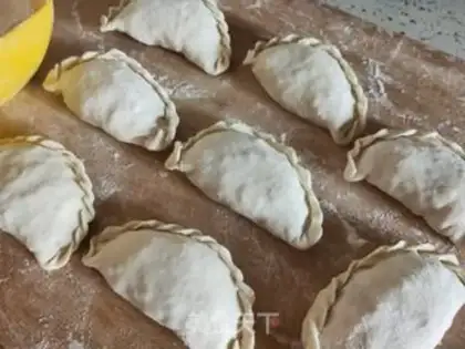 Make An egg box of celery step 9