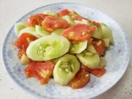 Make Cucumber with tomatoes step 2