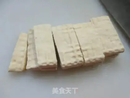 Make Tomato fried tofu dry step 1