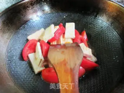 Make Tomato fried tofu dry step 3