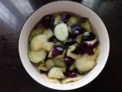 Make A regular eggplant step 3