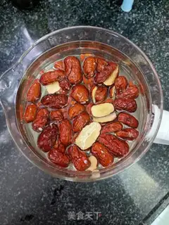 Make Red sugar date soup step 3