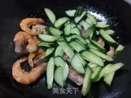 Make Chili cucumber and crayfish step 7
